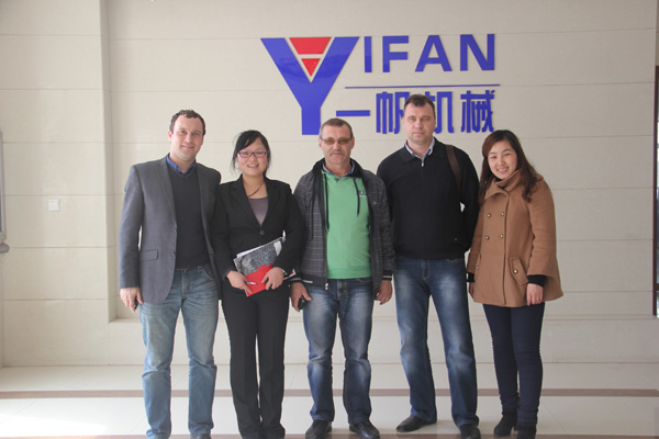 March 27, 2013, the Russian customers to Zhengzhou Yifan Machinery Co., study tours.